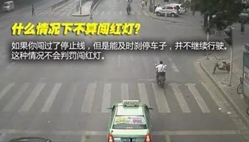 车辆进出环岛时需要打转向灯吗？